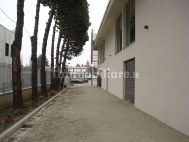 Locale commerciale in Affitto