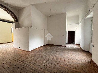 Locale commerciale in Affitto