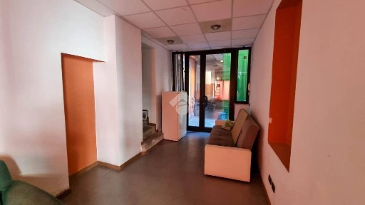 Locale commerciale in Affitto