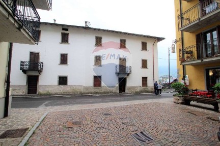Terratetto unifamiliare via Roma 519, Centro, Oltre il Colle