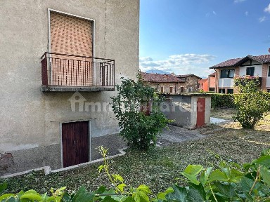 Terratetto unifamiliare via G. Quarenghi, Centro, Mozzo