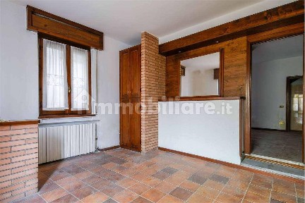 Terratetto plurifamiliare piazza Iv Novembre, 141, Centro, Barbata