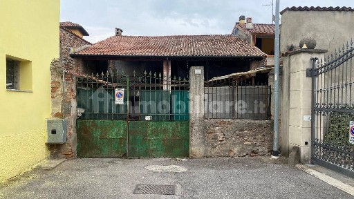 Terratetto unifamiliare 177 m², da ristrutturare, Cividate al Piano