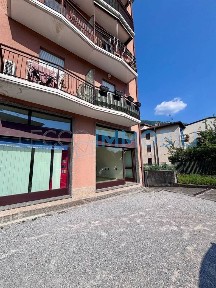 Locale commerciale in Affitto