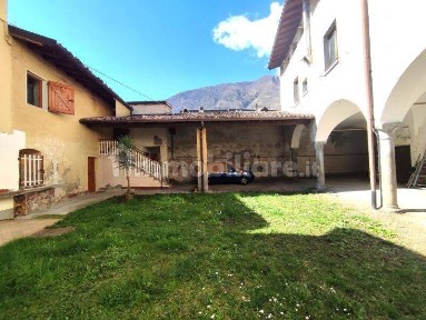 Terratetto plurifamiliare via Camillo Benso di Cavour 16, Centro, Sovere