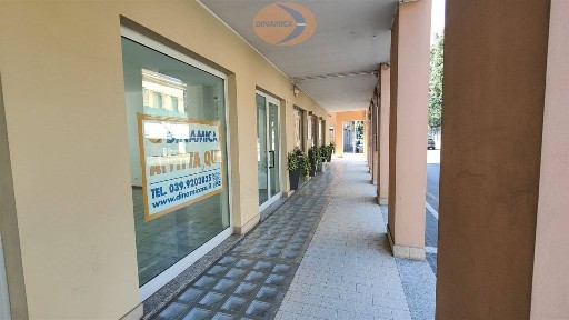 Locale commerciale in Affitto