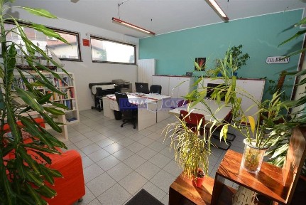 Locale commerciale in Affitto