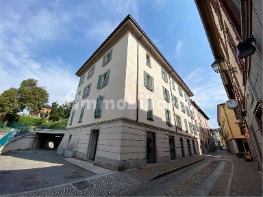 Locale commerciale in Affitto
