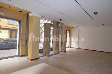 Lecco, Centro, VIA F.LLI CAIROLI, 22