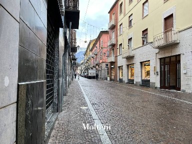 Locale commerciale in Affitto