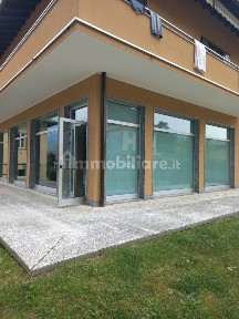 Locale commerciale in Affitto