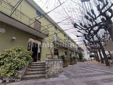 Locale commerciale in Affitto