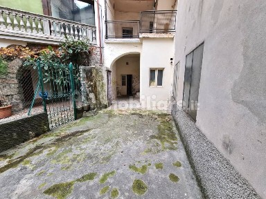 Terratetto unifamiliare via Cardinal Giorgio Gusmini, Centro, Vertova