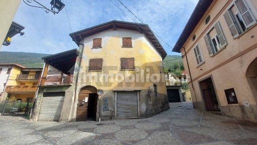 Terratetto unifamiliare 600 m², buono stato, Endine, Endine Gaiano