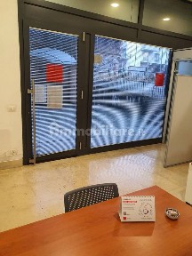 Locale commerciale in Affitto