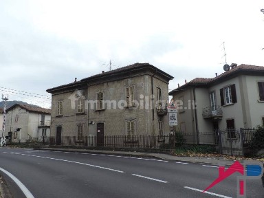 Terratetto unifamiliare 330 m², da ristrutturare, Centro, Cisano Bergamasco