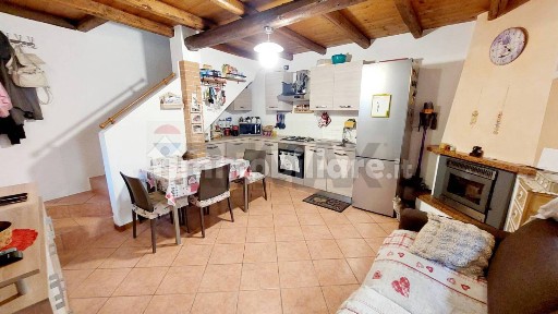 Terratetto unifamiliare 70 m², buono stato, Endine, Endine Gaiano
