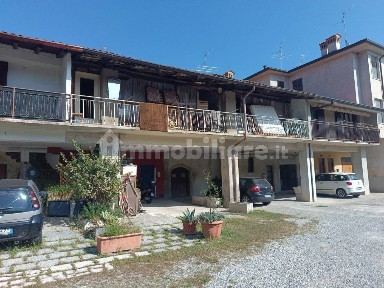 Terratetto plurifamiliare 200 m², da ristrutturare, Centro, Bonate Sopra