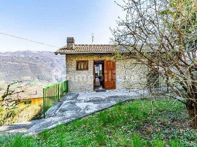 Terratetto unifamiliare via Calchera, Calchera Frontale, Rota d'Imagna