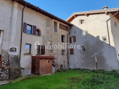 Terratetto unifamiliare via centro in Somendenna, Centro, Zogno