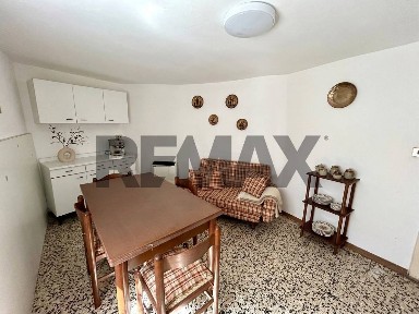 Terratetto unifamiliare 180 m², da ristrutturare, Centro, Fonteno