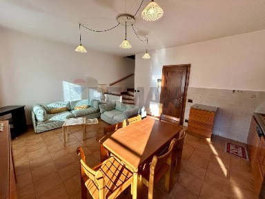 Terratetto unifamiliare 250 m², buono stato, Endine, Endine Gaiano
