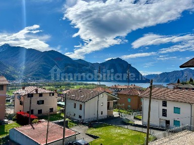 Terratetto plurifamiliare 280 m², buono stato, Centro, Costa Volpino