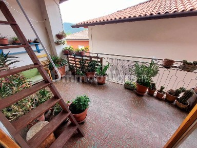 Terratetto plurifamiliare 100 m², buono stato, Piangaiano, Endine Gaiano