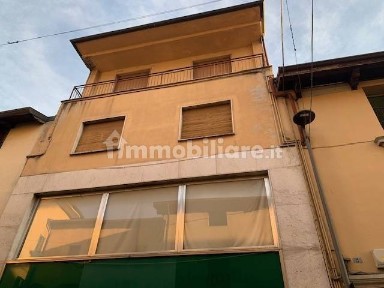 Terratetto unifamiliare via Giuseppe Garibaldi, Centro, Nembro