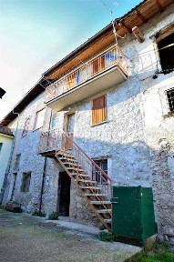 Terratetto unifamiliare via Chiesa, Brumano