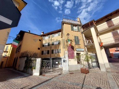 Terratetto unifamiliare 390 m², buono stato, Monasterolo, Monasterolo del Castello