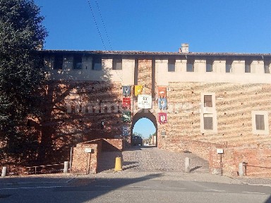 Bereguardo, Via Roma, 32