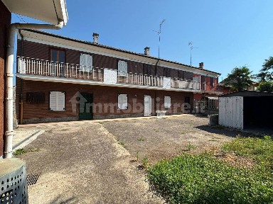 Mortara, Corso Giovanni Josti