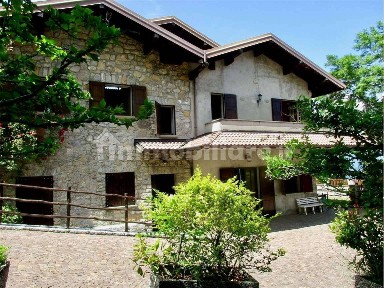Terratetto unifamiliare 550 m², ottimo stato, Piazza Marconi, Bedulita