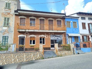 Terratetto unifamiliare piazza Dallapè 10, Centro, San Damiano al Colle