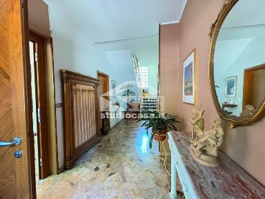 Terratetto unifamiliare 300 m², Centro, Sovere