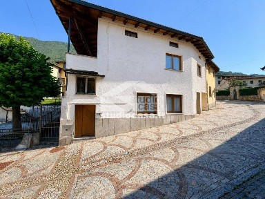 Terratetto unifamiliare 310 m², Endine, Endine Gaiano