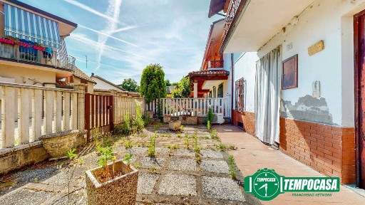 Terratetto unifamiliare viale dei Mille 18, Centro, Mede