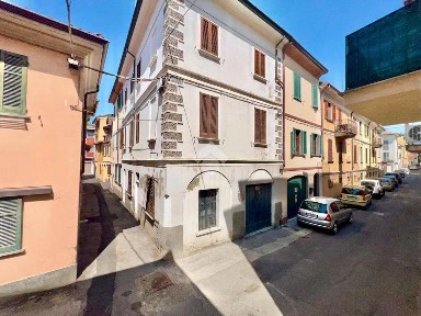 Terratetto unifamiliare via Solferino 12, Centro, Broni