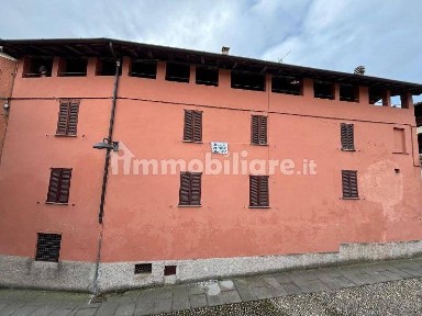 Terratetto plurifamiliare 240 m², buono stato, Centro, Vertova