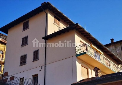 Terratetto plurifamiliare 437 m², buono stato, Peia
