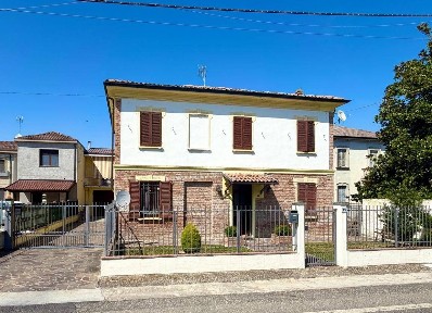Terratetto unifamiliare via A. Cazzola 15, Centro, Pinarolo Po