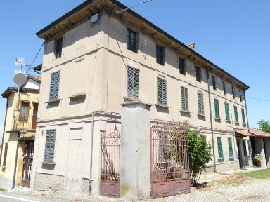 Zenevredo, Via Vittorio Emanuele, 17
