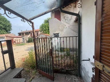 Pieve Albignola, Via scaldasole, 3