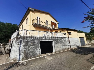 Zinasco, Via Roggia, 2