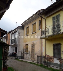 Casa indipendente all'asta vicolo Massimo d'Azeglio 4, Candia Lomellina
