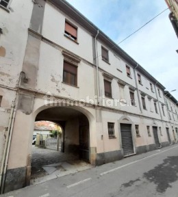 Casa indipendente all'asta via Giuseppe Garibaldi 5, Mede