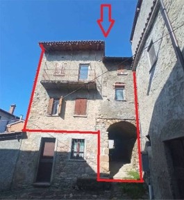 Casa indipendente all'asta frazione San Martino - Località Castano., snc, Varzi