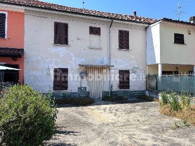 Terratetto unifamiliare via case nuove, 12, Centro, Sannazzaro de' Burgondi