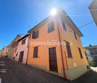 Terratetto unifamiliare via San Bernardino 41, Centro, Sannazzaro de' Burgondi